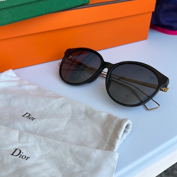 Dior Sunglasses - Picture 1 of 3